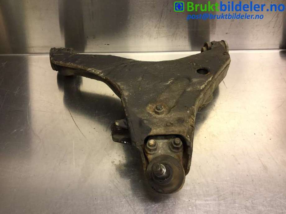 Bærebru høyre foran nedre til Mitsubishi L200 2006-2015 (Type IV)  (MITSUBISHI|4013A088|)