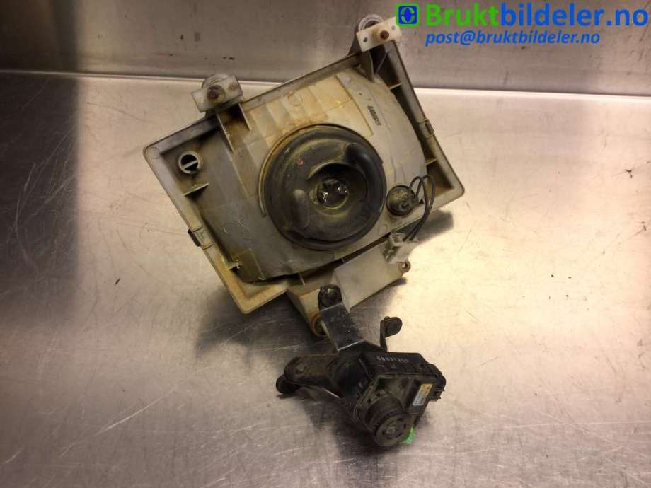 Frontlykt venstre halogen til Mazda B-Serie, 2500 1996-2006 (MAZDA|100-16300|)