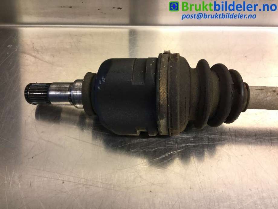 Drivaksel høyre foran til Toyota Avensis 1997-2000 (Type I, Fase 1)  (TOYOTA|)