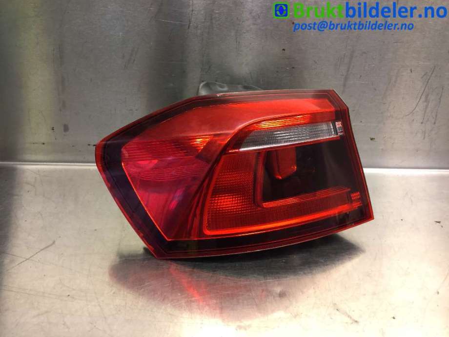 Baklykt venstre til VW Golf Sportsvan 2014-2018  (VOLKSWAGEN|510 945 095 L|90055413A|)