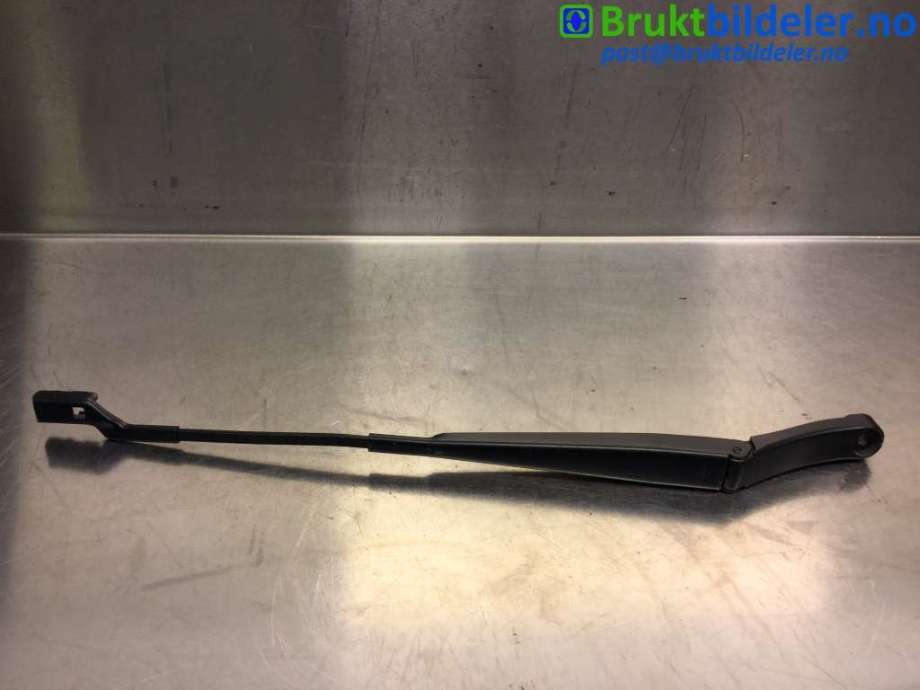 Viskerarmer frontrute til VW Golf Sportsvan, 2014-2018  (VOLKSWAGEN|517 955 409 A)