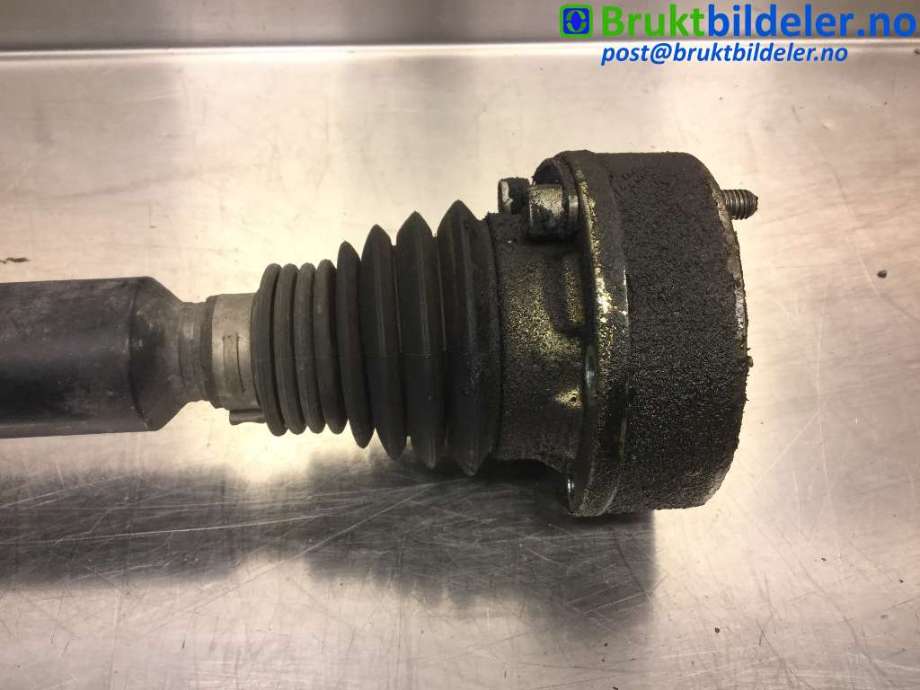 Drivaksel høyre foran til VW Passat 2005-2010 (B6) (B6) (VOLKSWAGEN|1K0 407 272 DN|)