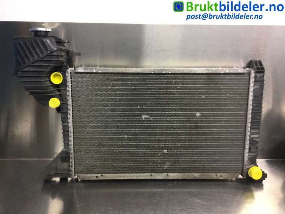 Radiator (manuell gir) til Mercedes 208-416, 1995-->>  (MERCEDES|A9015003600)