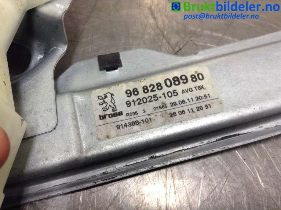 Ruteheis venstre foran til Peugeot 3008 2009-2016 (Type I) (PEUGEOT|9682808980|912025-105|)