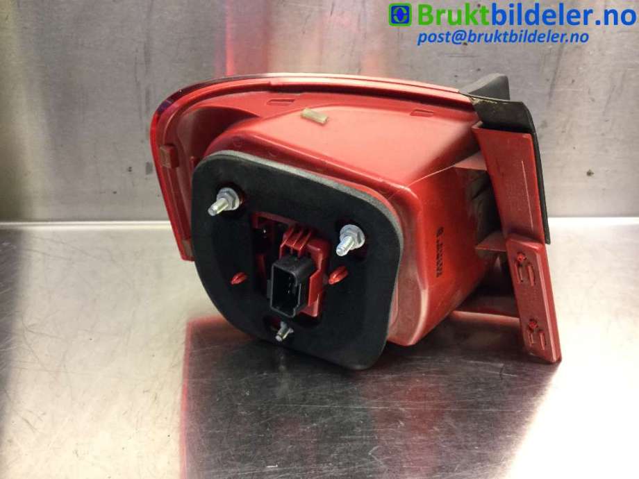 Baklykt høyre til VW Passat 2005-2010 (B6) (B6) (VOLKSWAGEN|3C5 945 096 H|)