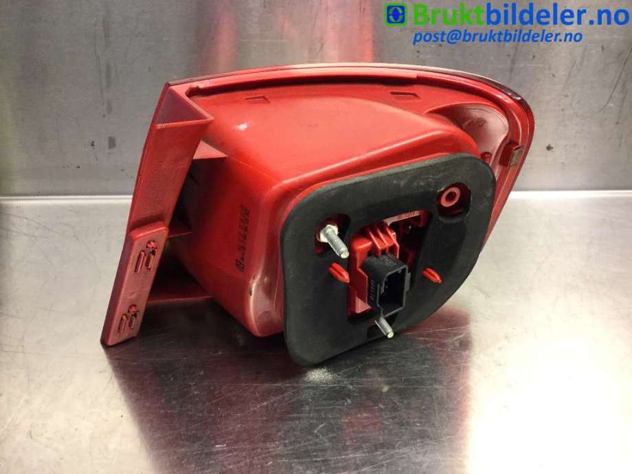 Baklykt venstre til VW Passat 2005-2010 (B6) (B6) (VOLKSWAGEN|3C5945095C|)