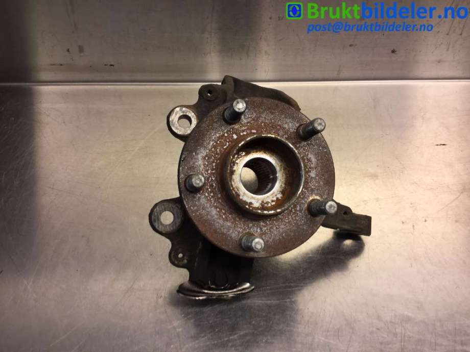Hjulspindel venstre foran til Ford Focus, 2004-2007 (Type II, Fase 1) (FORD|3M51-3K171-BH)