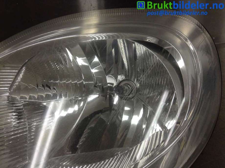 Frontlykt venstre halogen til Renault Trafic 2006-2014 (RENAULT|8200701354|93859829|)