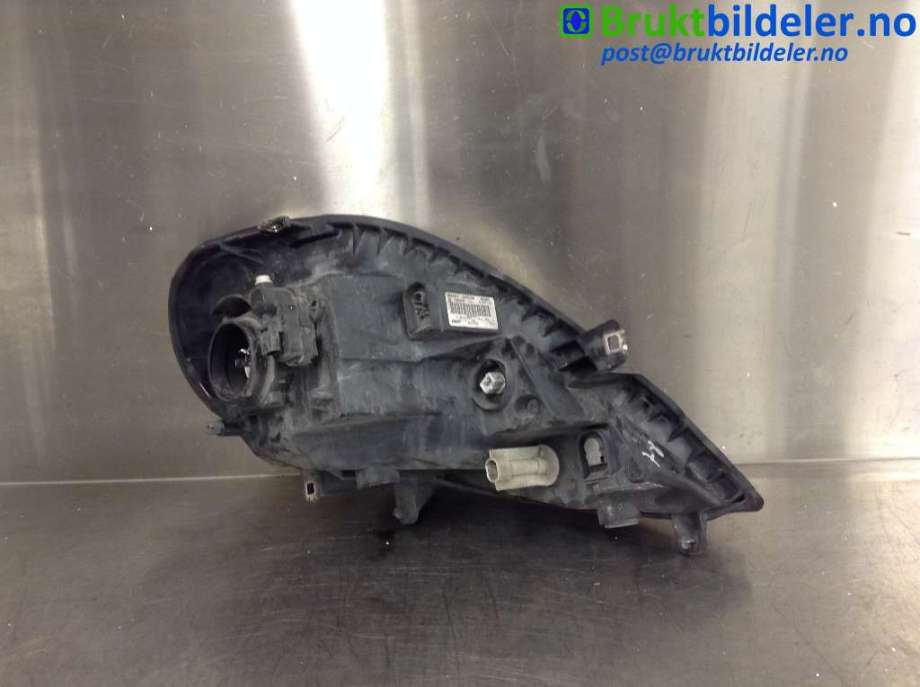 Frontlykt venstre halogen til Renault Trafic 2006-2014 (RENAULT|8200701354|93859829|)