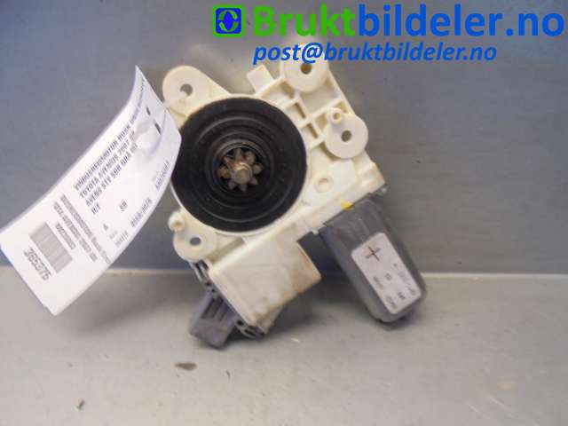 Ruteheis høyre til Toyota Avensis, 2003-2008 (Type II)  (TOYOTA|69820-05050)