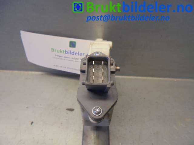 Ruteheis høyre til Toyota Avensis 2003-2008 (Type II) (TOYOTA|69820-05050|)