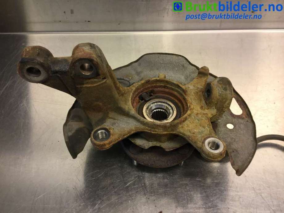 Hjulspindel høyre foran til Toyota iQ 2009-2014 (TOYOTA|43211-74010|)