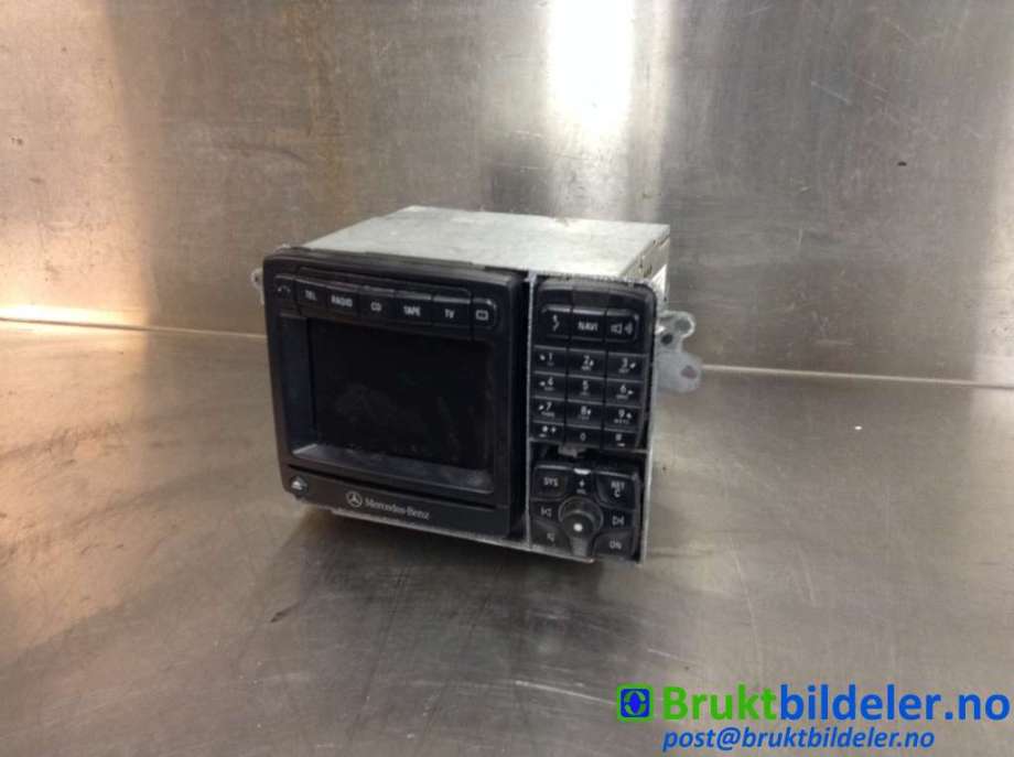 Bilstereo til Mercedes S-Klasse 1999-2005 (W220) (W220) (MERCEDES|A 220 820 37 89|7 612 001 468|)