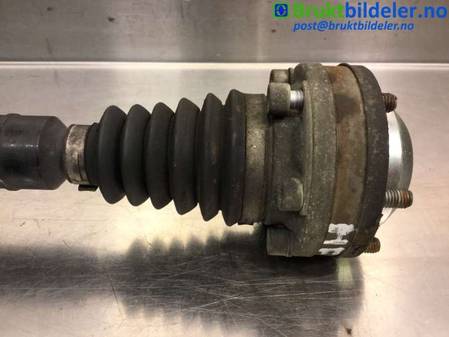 Drivaksel høyre foran til VW Passat 2005-2010 (B6) (B6) (VOLKSWAGEN|1K0 407 272 CR|)