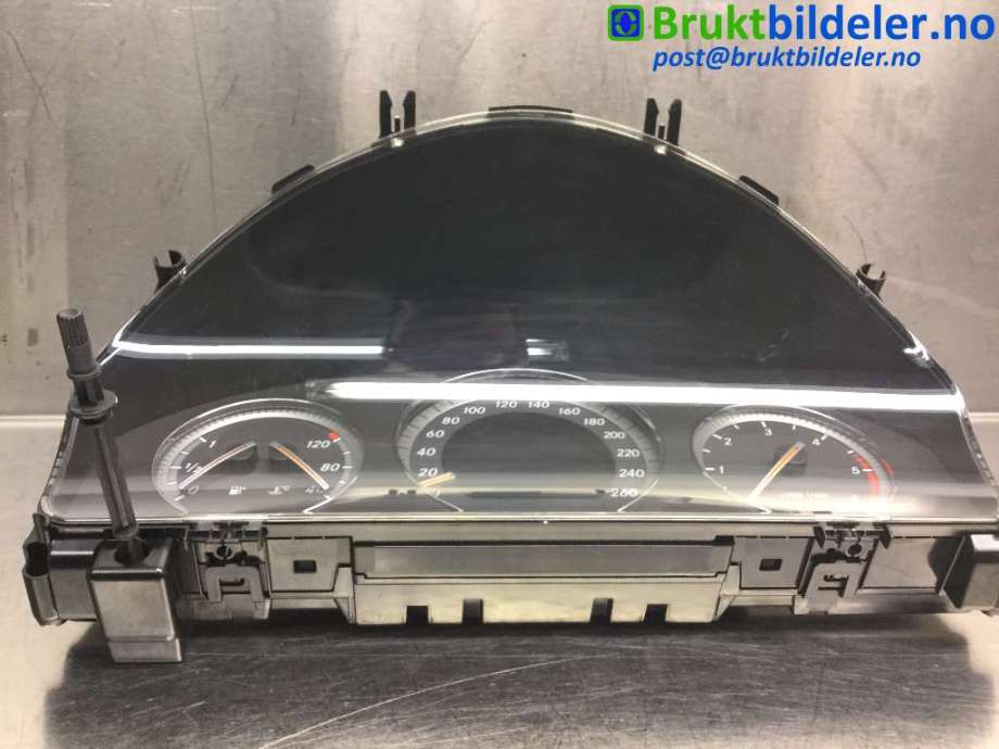 Instrumentpanel til Mercedes C-Klasse 2007-2011 (Fase 1) (W204) (W204) (MERCEDES|A 204 540 44 48|A2C53287161|)