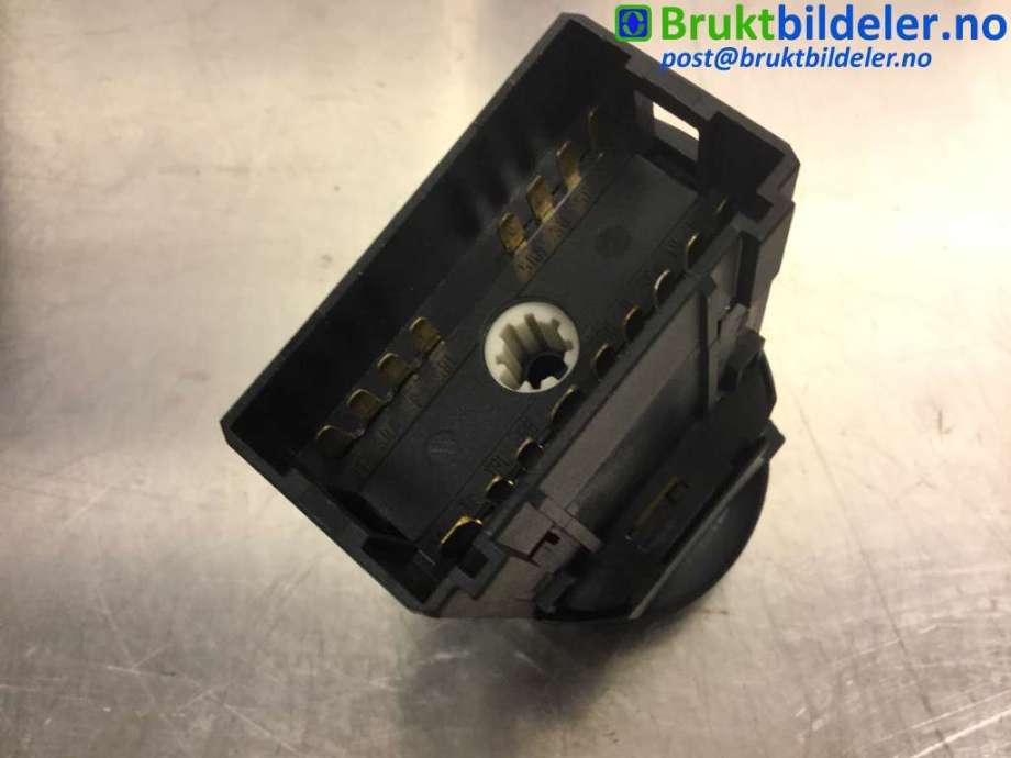 Bryter lys til VW Polo 2002-2005 (Type IV, Fase 1)  (VOLKSWAGEN|6Q0941531B|)