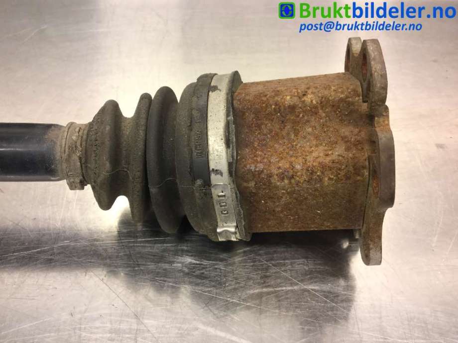 Drivaksel høyre foran til Audi A4 2004-2008 (Type III) (B7) (B7) (AUDI|8E0407272AT|)