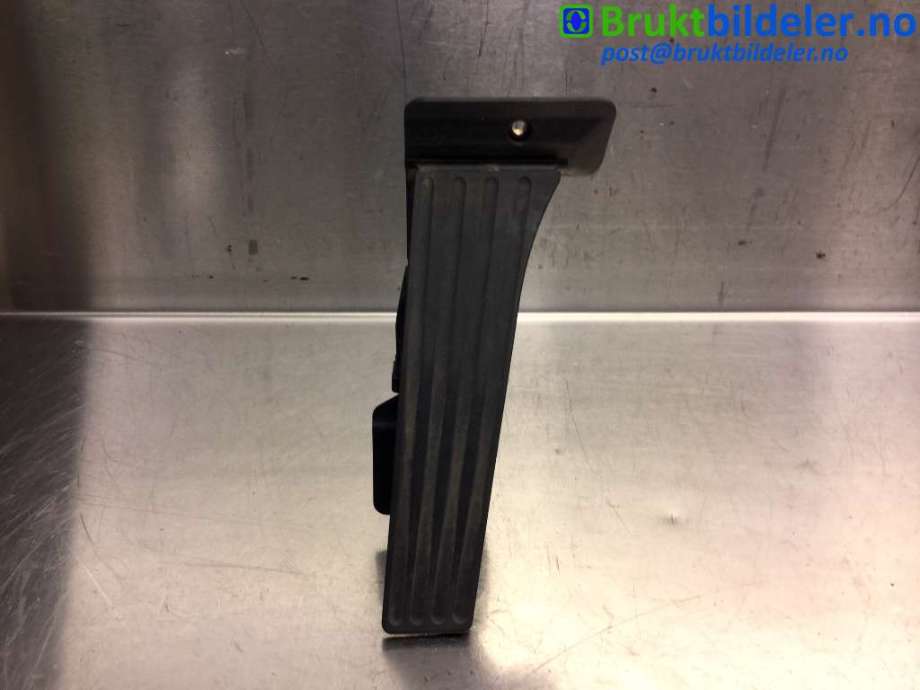 Pedal gass til BMW 1-Serie, 2011-2015 (Fase 1) (F20/F21) (F20/F21) (BMW|3542 6 789 529)