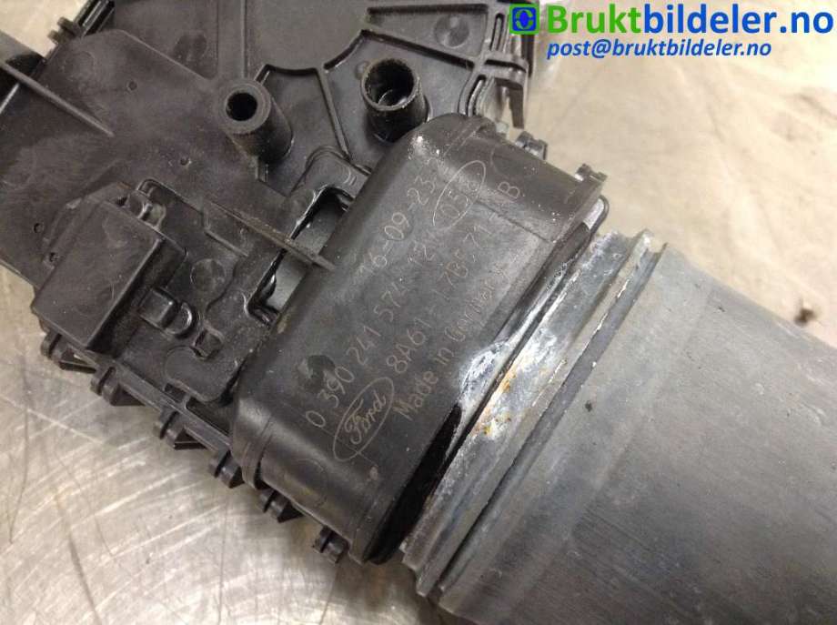 Viskermotor frontrute til Ford Fiesta 2013-2017 (Type VI, Fase 2) (FORD|8A61-17B571-AB|0390241574|)