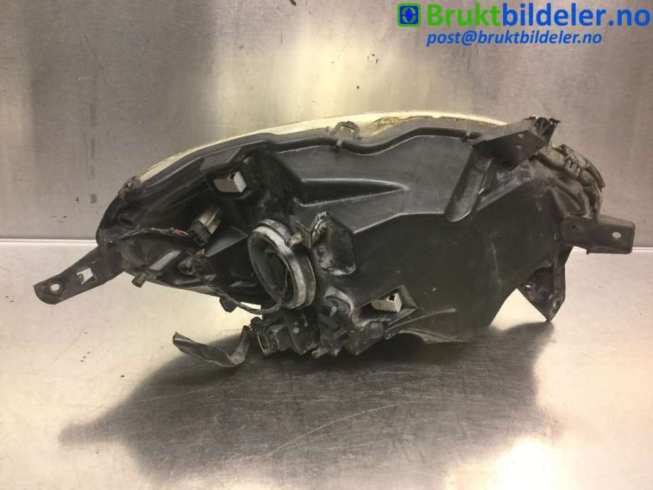 Frontlykt høyre halogen til Nissan Micra 2003-2010 (K12) (K12) (NISSAN|26010 AX700|)