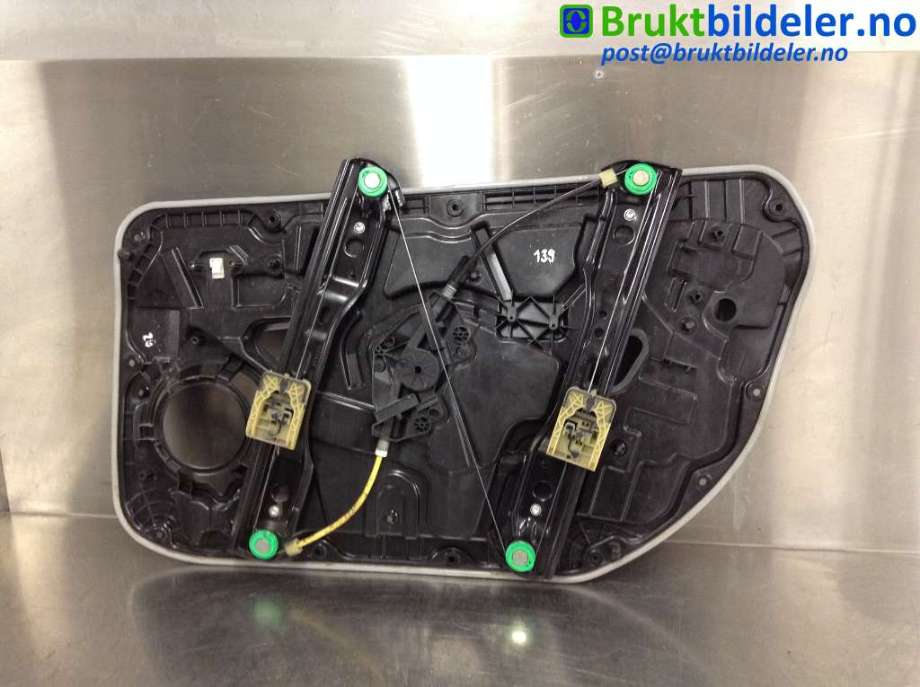 Ruteheis til Volvo V40 2012-2019  (VOLVO|3180283|)