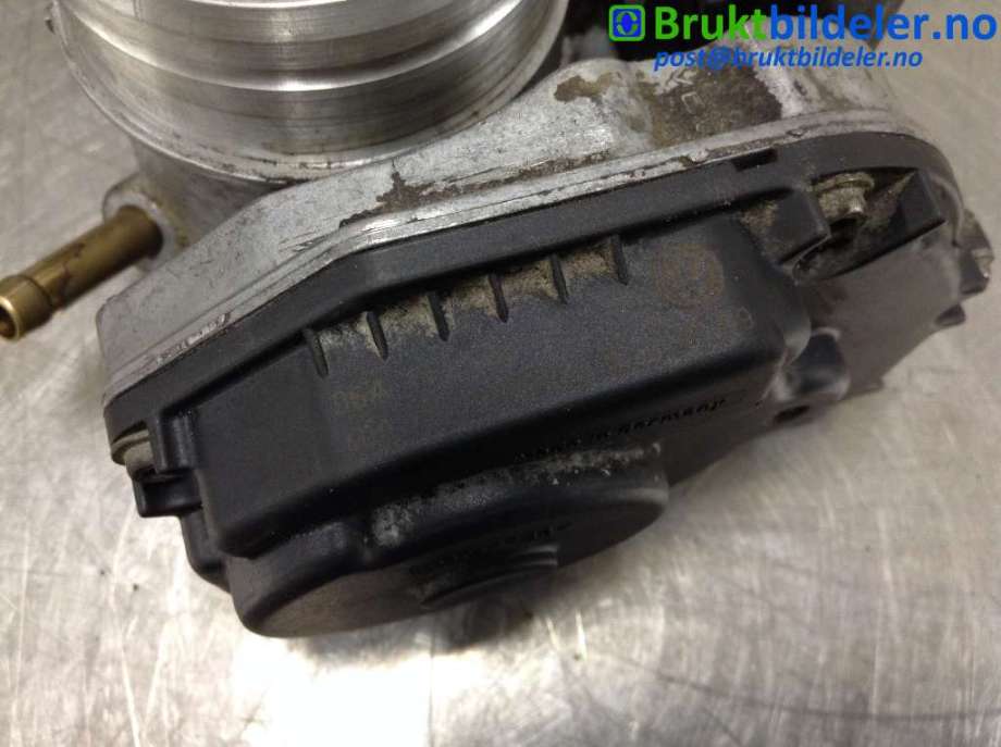 Spjeldhus til VW Golf IV 1998-2003 (VOLKSWAGEN|06A 133 064 J|)