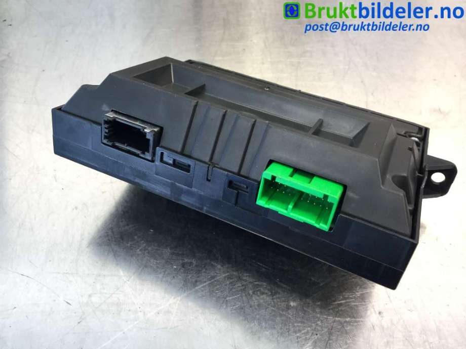 Multimedia display (MCU - Media Controller Unit) til Volvo XC60 2008-2013 (Type I, Fase 1) (VOLVO|30772584|)