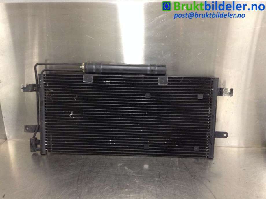 Aircondition radiator til VW Transporter / Caravelle 1990-2003 (T4) (T4) (VOLKSWAGEN|7D0820114|)