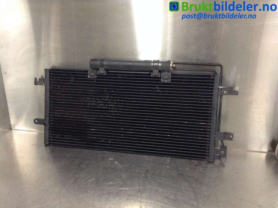 Aircondition radiator til VW Transporter / Caravelle 1990-2003 (T4) (T4) (VOLKSWAGEN|7D0820114|)