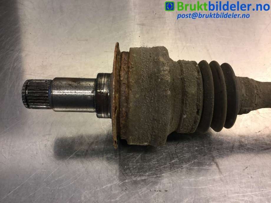 Drivaksel høyre bak til Mercedes C-Klasse 2007-2011 (Fase 1) (W204) (W204) (MERCEDES|A 204 350 20 10|)