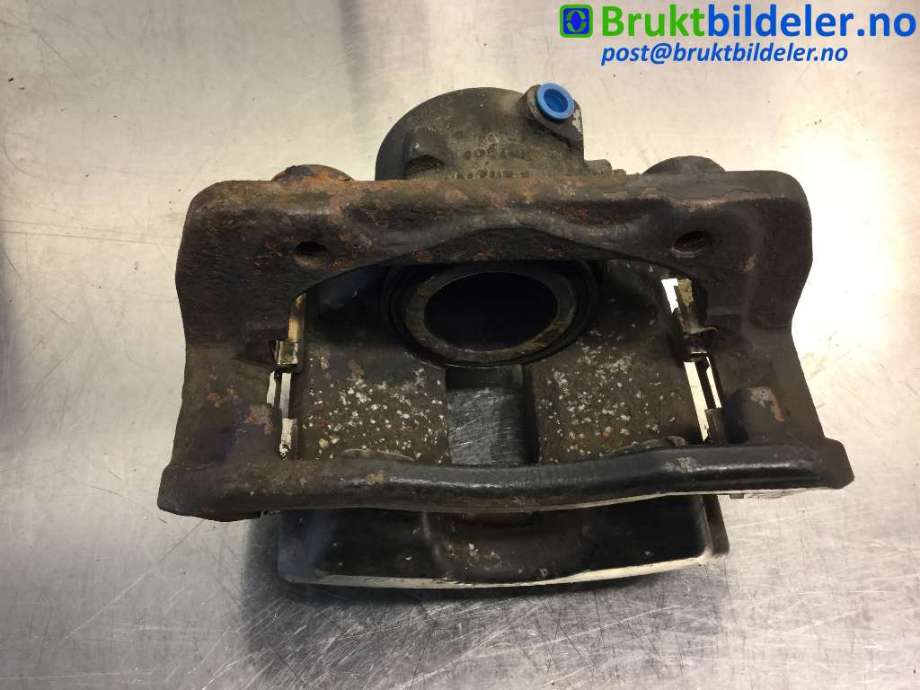 Bremsecaliper venstre foran til Mercedes C-Klasse 2007-2011 (Fase 1) (W204) (W204) (MERCEDES|A 204 421 21 81|)