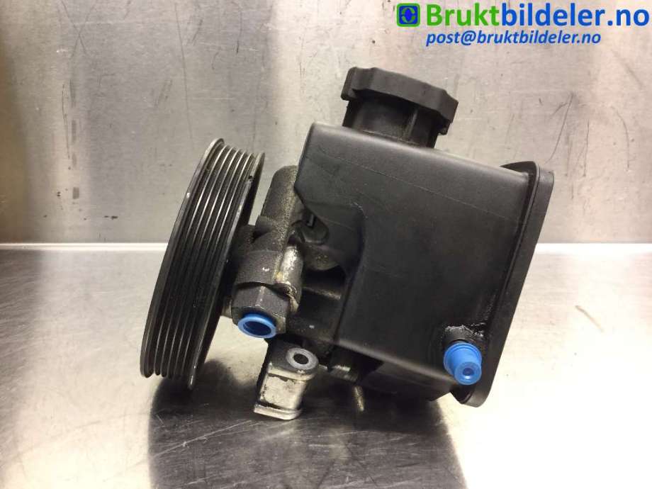 Servo pumpe mekanisk til Mercedes C-Klasse 2007-2011 (Fase 1) (W204) (W204) (MERCEDES|A 004 466 70 01|)