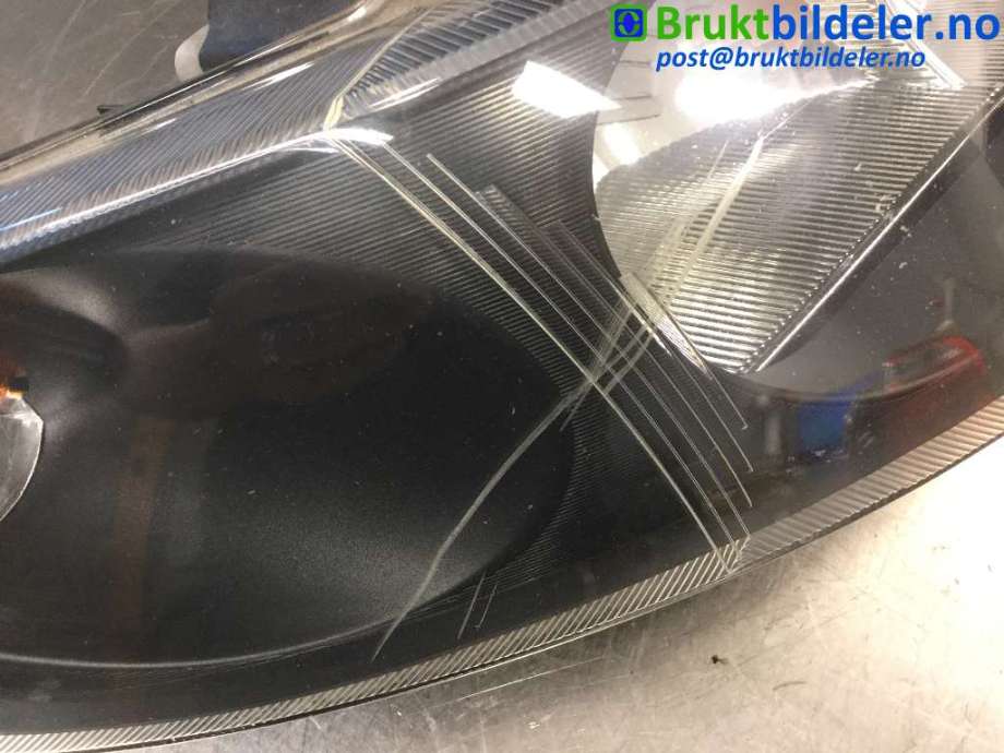 Frontlykt høyre halogen til Seat Toledo 1999-2005 (Type II) (SEAT|1M1 941002D|67742701|)