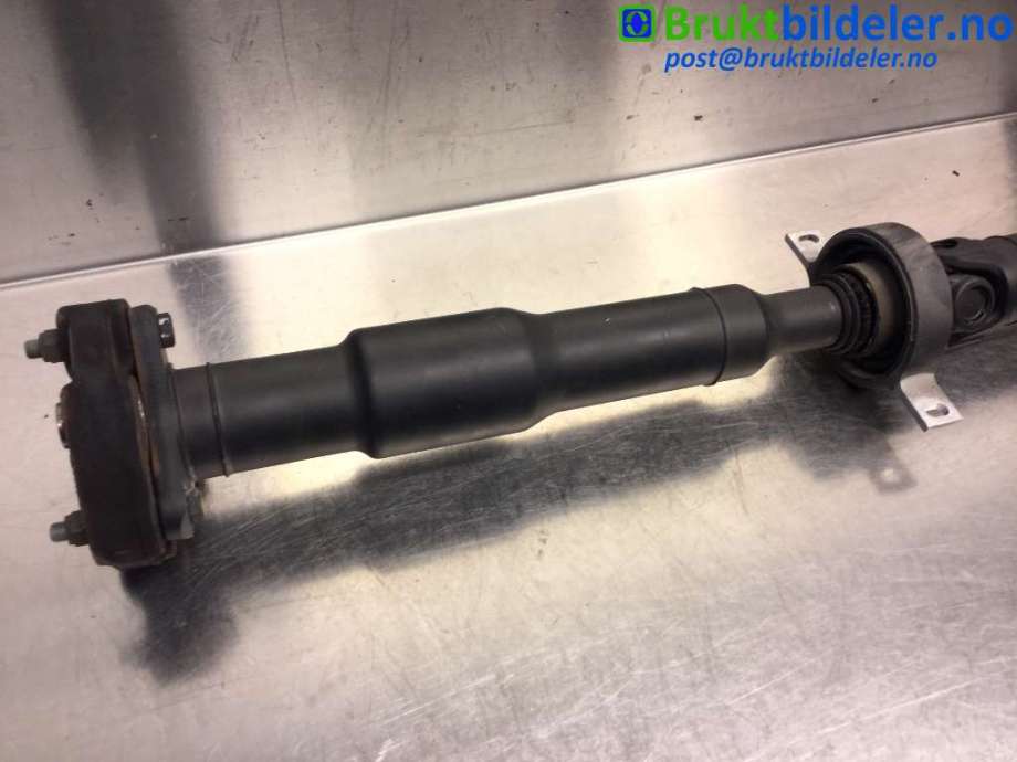 Mellomaksel til BMW X1 2009-2015 (E84) (E84) (BMW|7573482-03||26 10 7 573 482)