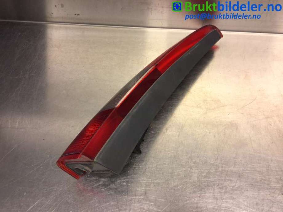Baklykt venstre til Volvo V70 (S70/XC70) 1997-2000 (Type I)  (VOLVO|9157799|)