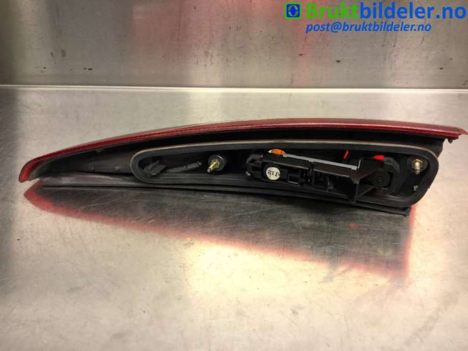Baklykt venstre til Volvo V70 (S70/XC70) 1997-2000 (Type I)  (VOLVO|9157799|)