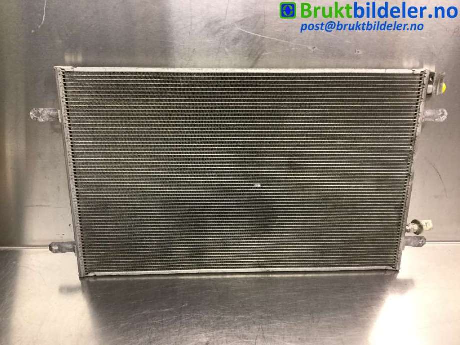 Aircondition radiator til Audi A6 2005-2008 (Type III, Fase 1) (C6) (C6) (AUDI|4F0 260 401 E|CZ 446700-8836|)