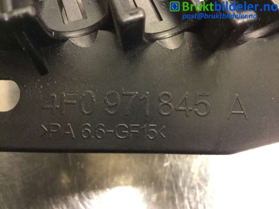 Sikringsboks til Audi A6 2005-2008 (Type III, Fase 1) (C6) (C6) (AUDI|4F0 971 845 A|)