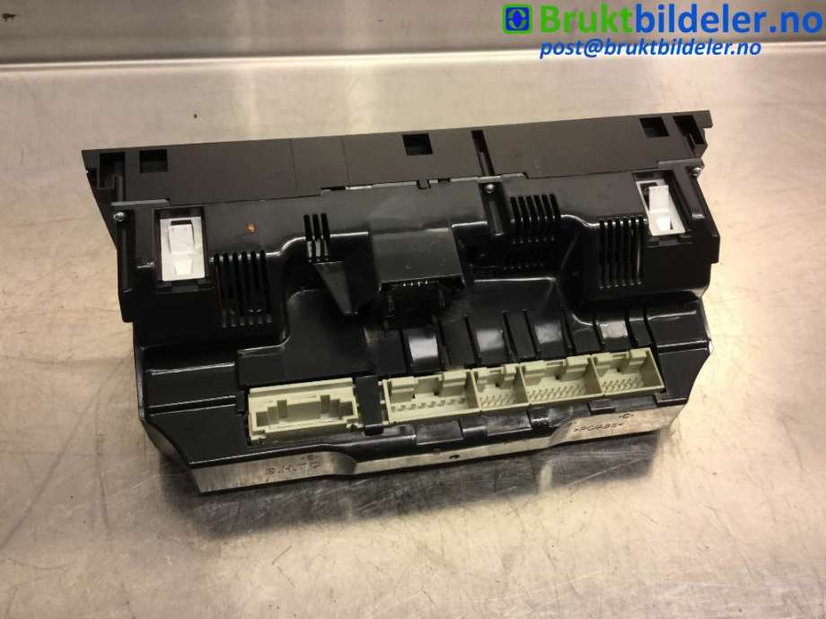 Varmeapparat betjening til Audi A6 2005-2008 (Type III, Fase 1) (C6) (C6) (AUDI|4F1 820 043 AG|5HB 008 833-51|)
