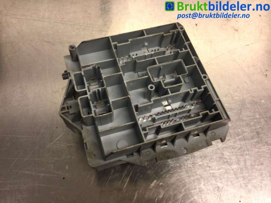 Sikringsboks til Alfa Romeo GT 2004-2010  (ALFA ROMEO|51742420|)