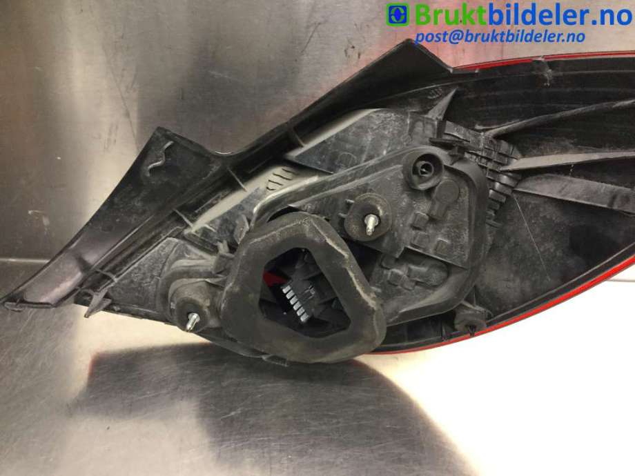 Baklykt venstre til Opel Corsa D 2006-2014 (OPEL|13188047|89038958|)