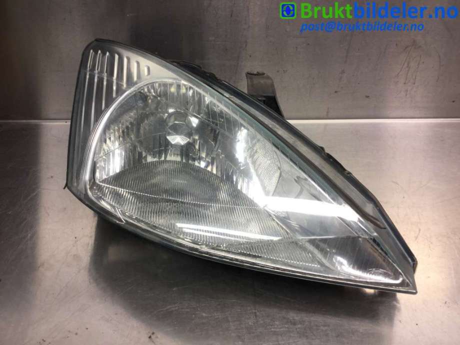 Frontlykt høyre halogen til Ford Focus, 1998-2004 (Type I)  (FORD|)
