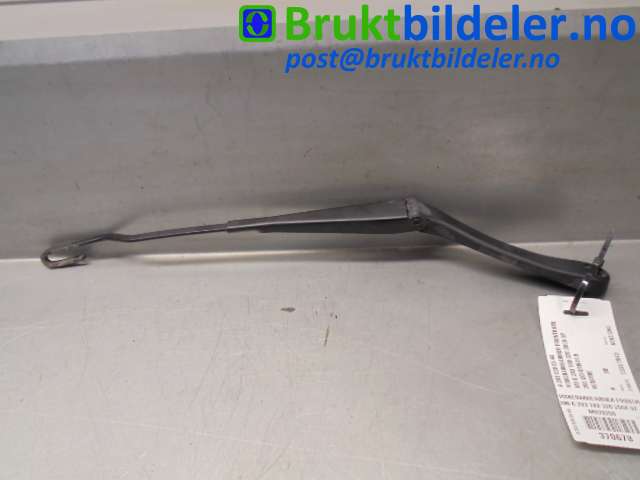 Viskerarmer frontrute til Mitsubishi Outlander 2003-2006 (Type I)  (MITSUBISHI|LH-A 1813|)