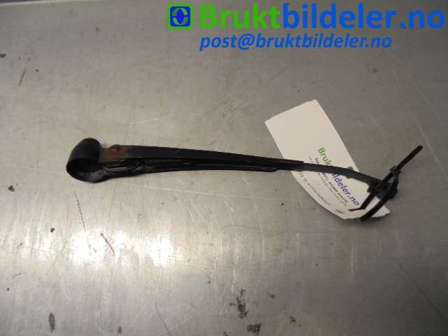 Viskerarmer frontrute til Mitsubishi Outlander 2003-2006 (Type I)  (MITSUBISHI|LH-A 1813|)