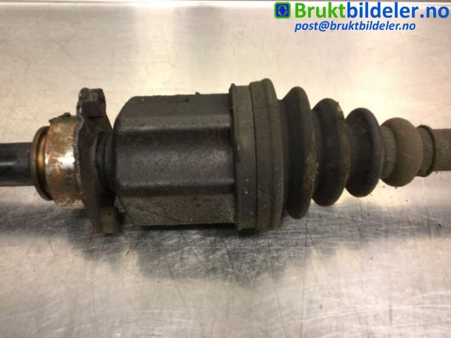 Drivaksel høyre foran til Alfa Romeo GT 2004-2010  (ALFA ROMEO|46308024|)