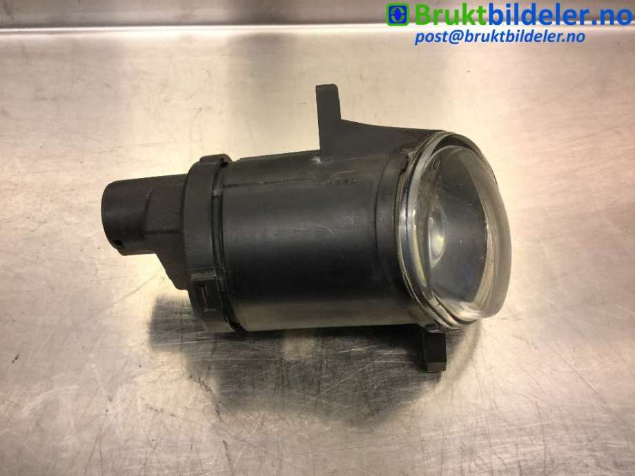 Tåkelykt høyre foran til VW Passat 2001-2005 (B5,3BG) (B5,3BG) (VOLKSWAGEN|3B7 941 700 A|)