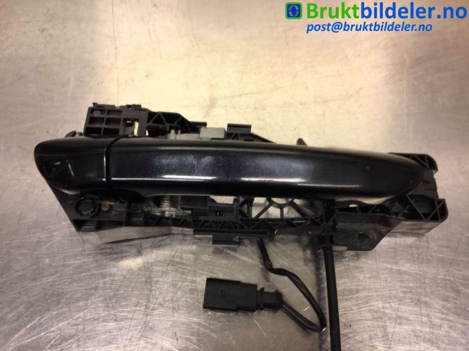 Dørhåndtak utv høyre foran til VW CC 2008-2012 (PASSAT CC) (PASSAT CC) (VOLKSWAGEN|3C8 839 886|)
