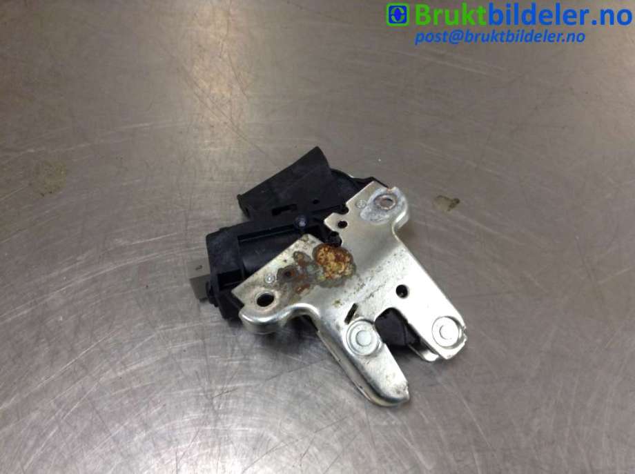 Baklukelås til VW CC 2008-2012 (PASSAT CC) (PASSAT CC) (VOLKSWAGEN|4F5 827 505 D|)