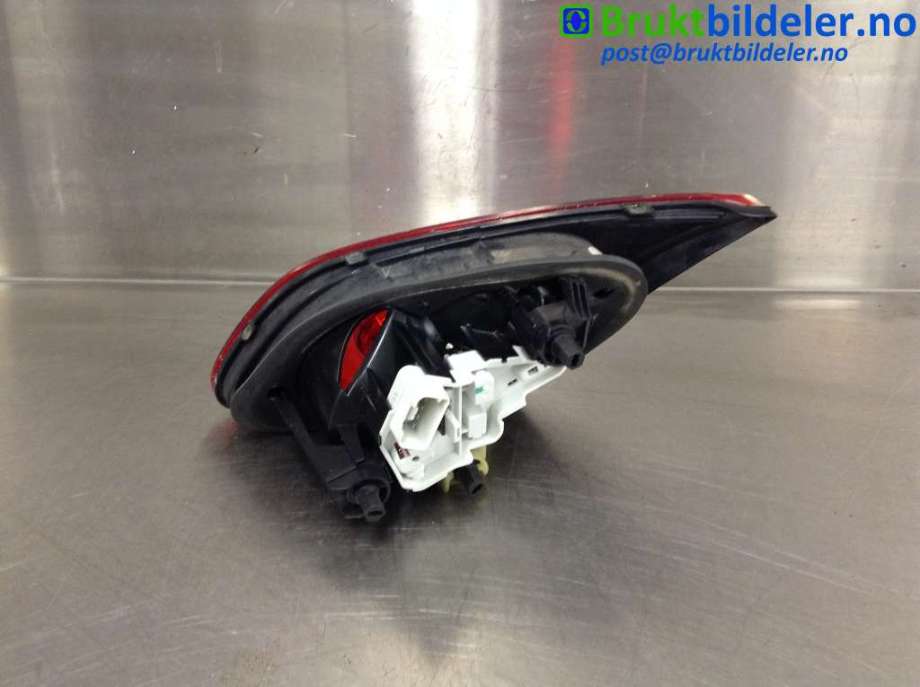 Baklykt venstre indre til VW CC 2008-2012 (PASSAT CC) (PASSAT CC) (VOLKSWAGEN|3C8 945 093 F|)
