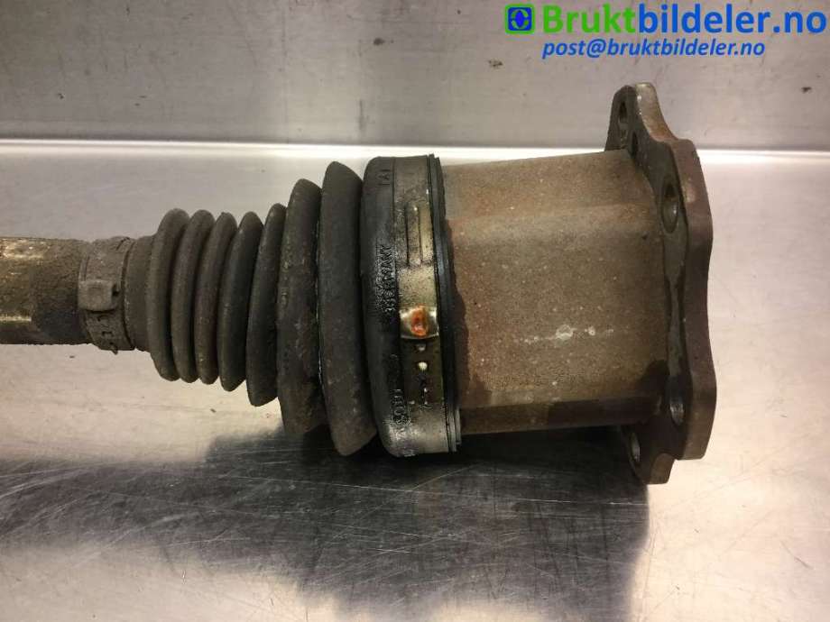 Drivaksel høyre foran til Audi A4 2007-2014 (Type IV) (B8) (B8) (AUDI|8K0 407 271 Q|)